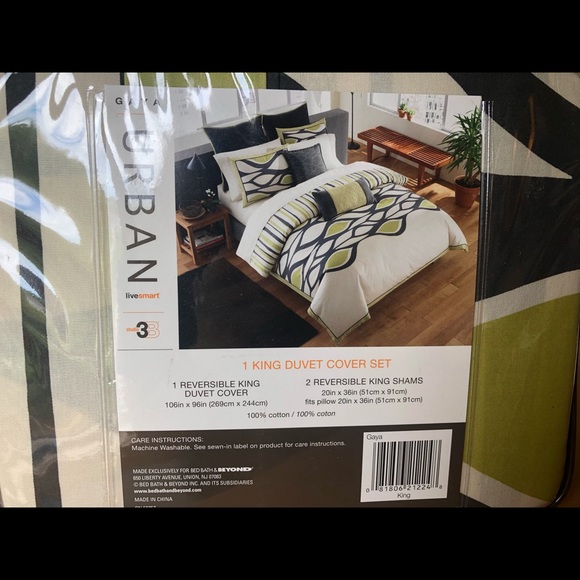 Urban Reversible King Duvet Cover Set & 2 Shams - Picture 2 of 3